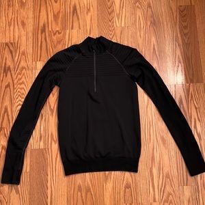Lululemon black long sleeve half zip 4
